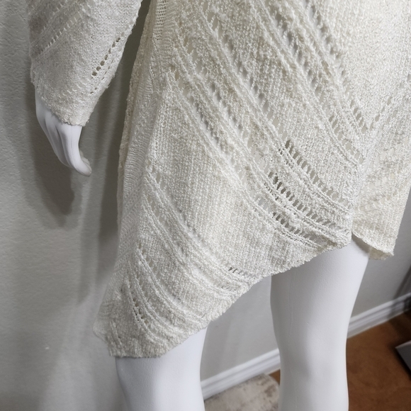 Soft Surroundings Cream Asymmetric Hem Sweater Size L - Picture 4 of 13
